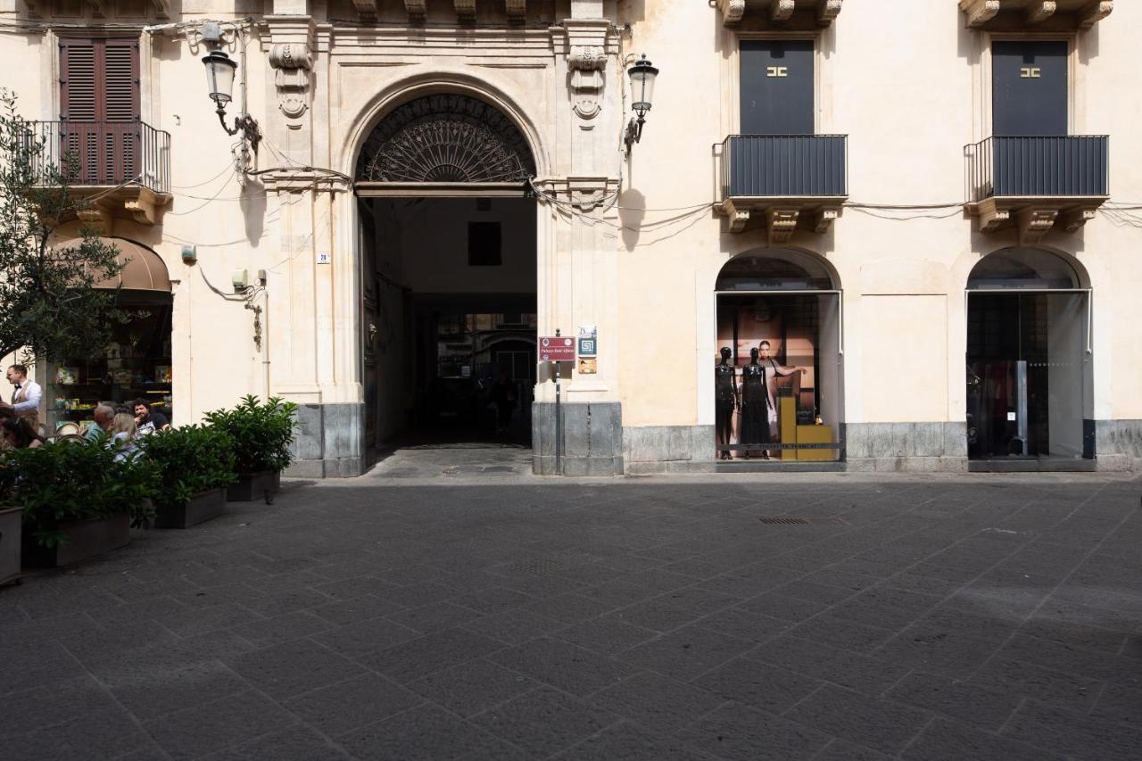 La Regina Del Duomo Catania Centro Otel Dış mekan fotoğraf